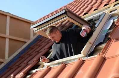 Pose de fenêtres de toit Velux à Murlin